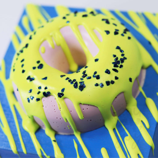 10×10×5,5 DonART gelb blau auf Massivholz