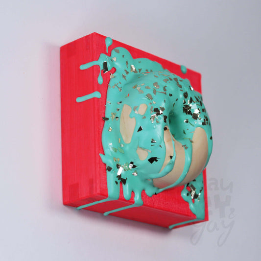 10×10×5,5 DonART mint neonrot auf Massivholz