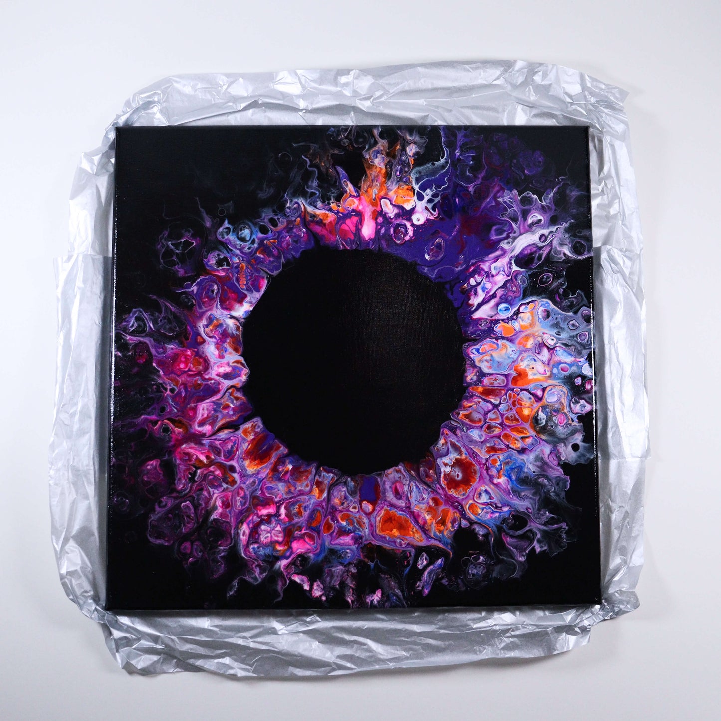 40×40 cm - Black hole sun