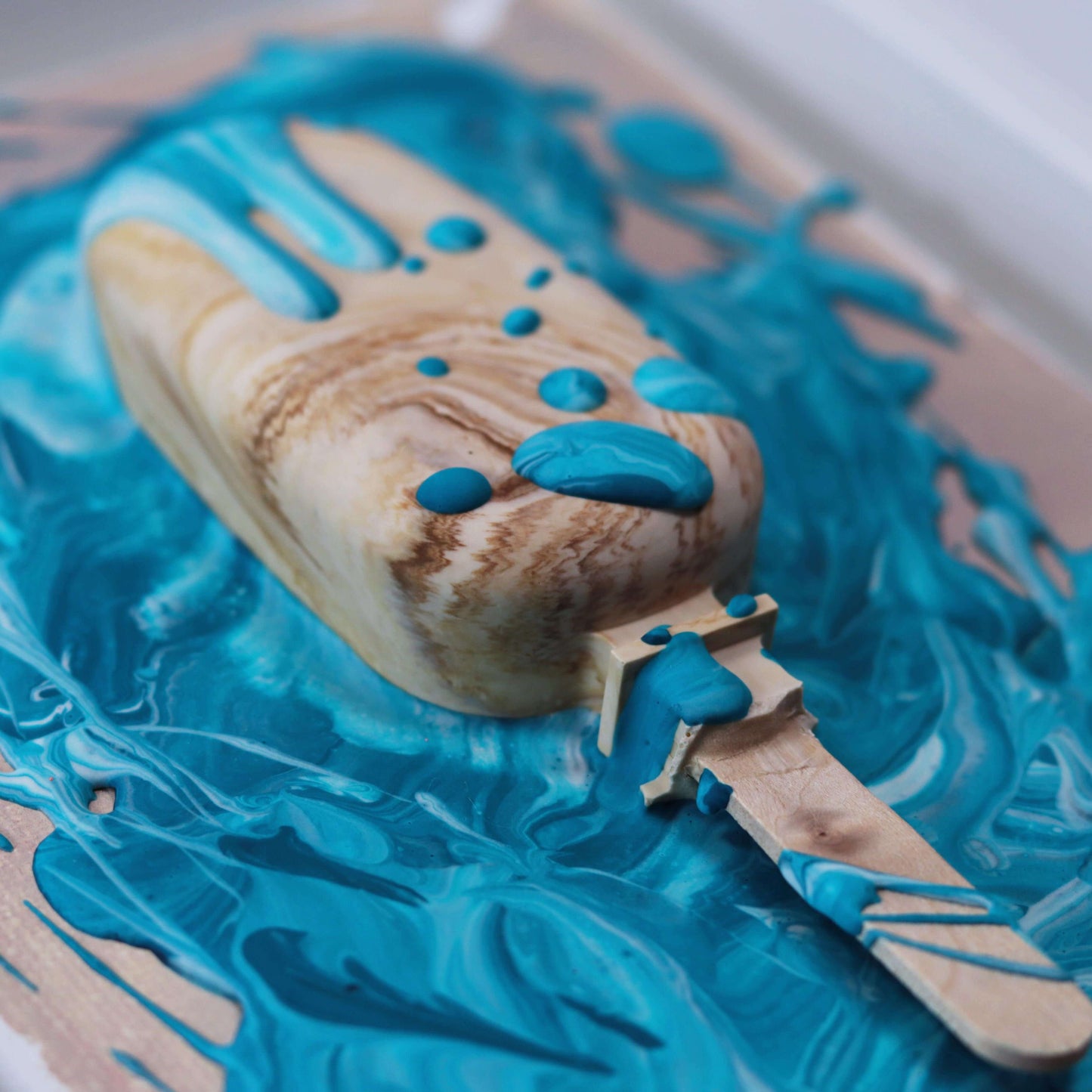 "Ocean Ice" im Schattenfugenrahmen