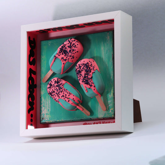 3D Eis Skulptur im Schaukasten Rahmen mint-pink