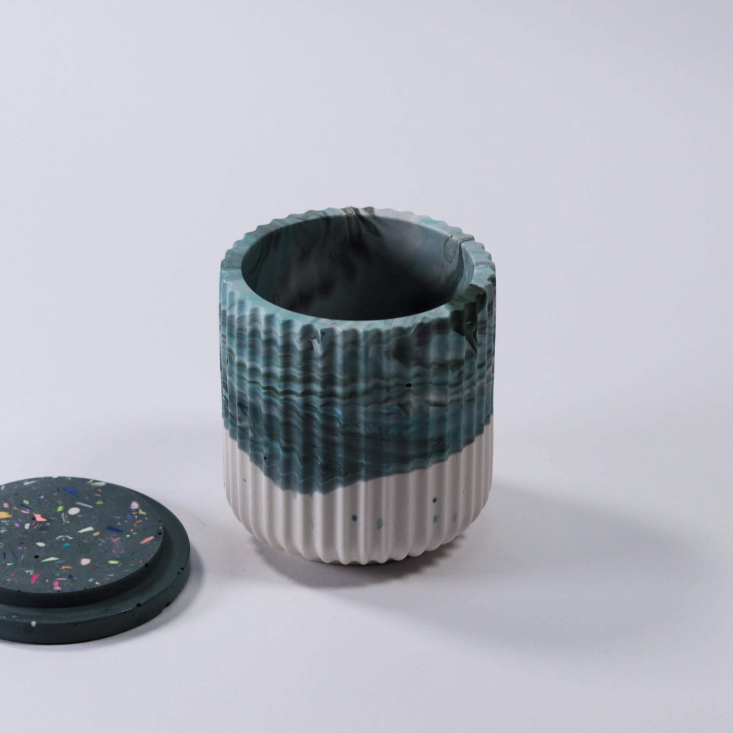 Dose geriffelt schmal