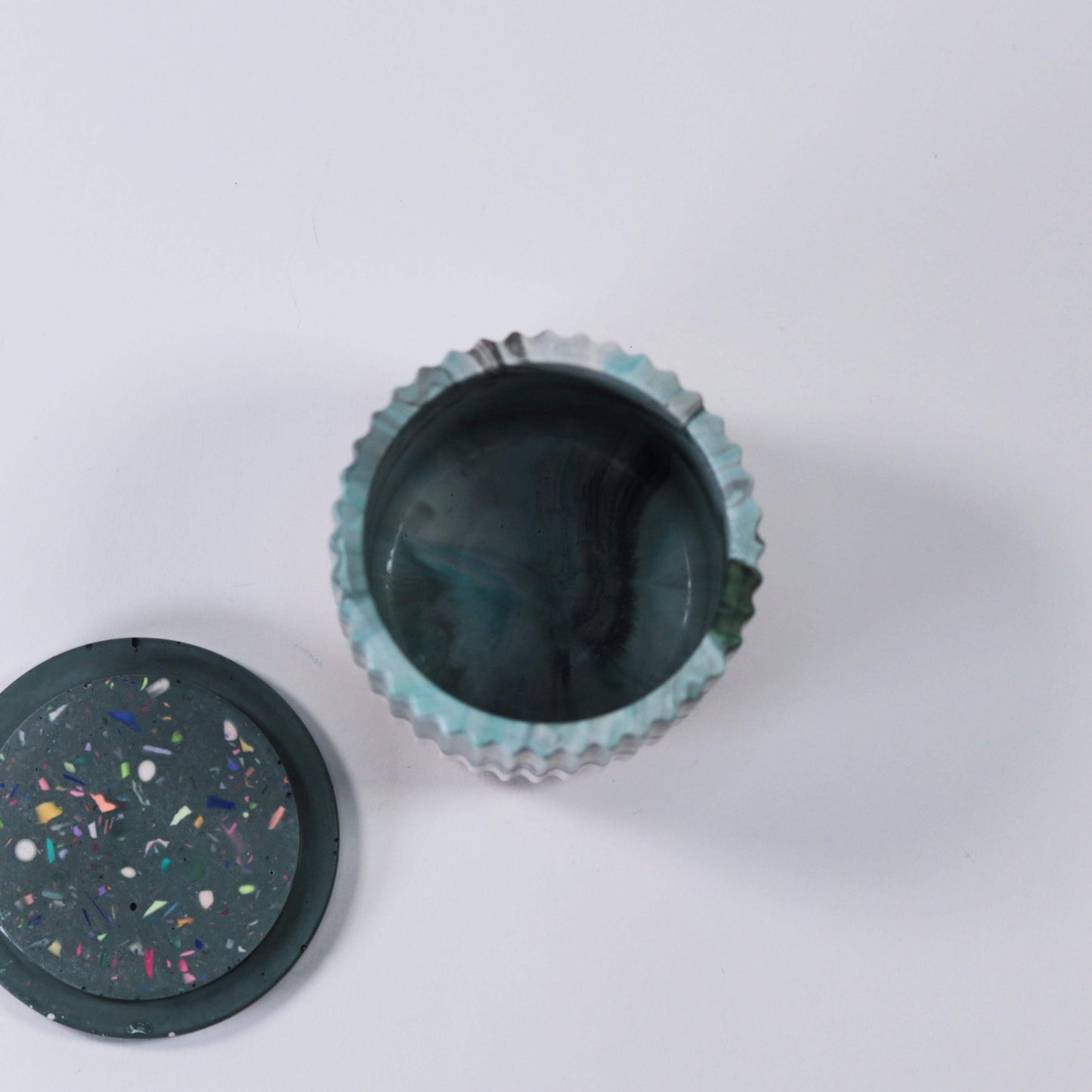 Dose geriffelt schmal