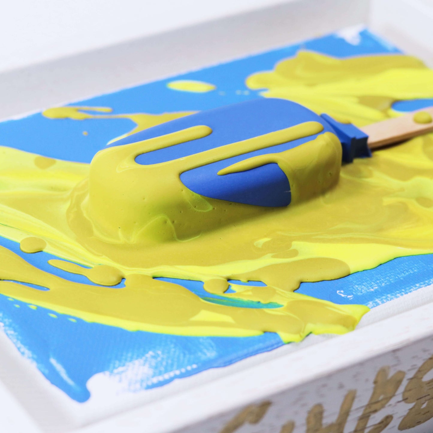 "Dirty Barry" im Schattenfugenrahmen