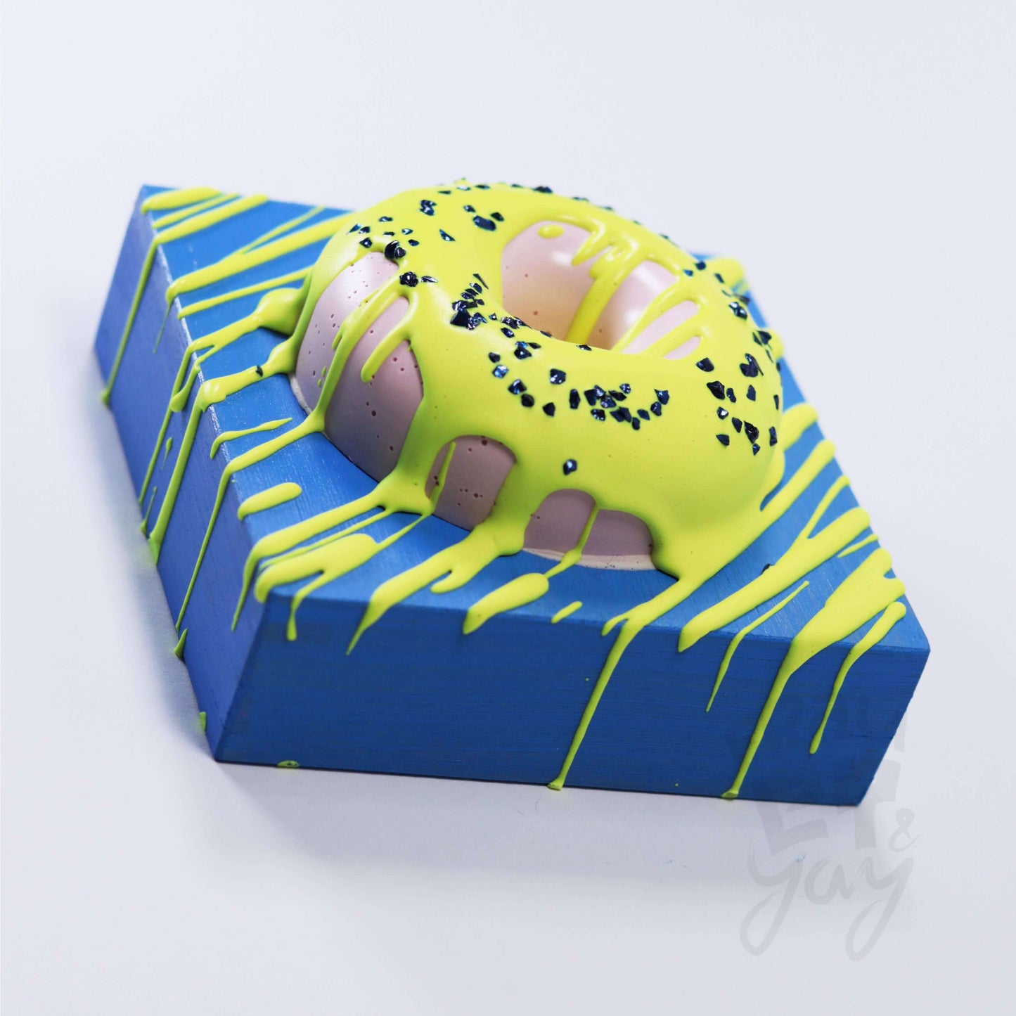 10×10×5,5 DonART gelb blau auf Massivholz