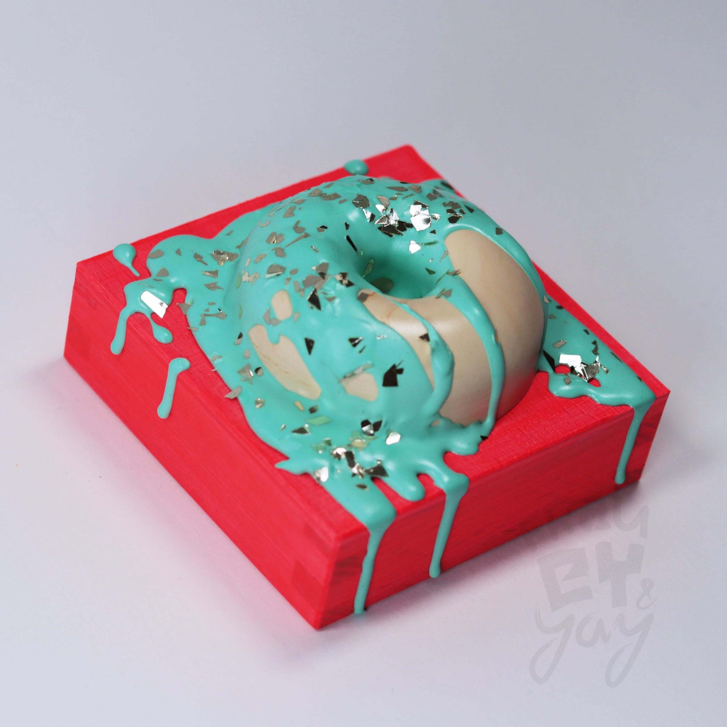 10×10×5,5 DonART mint neonrot auf Massivholz