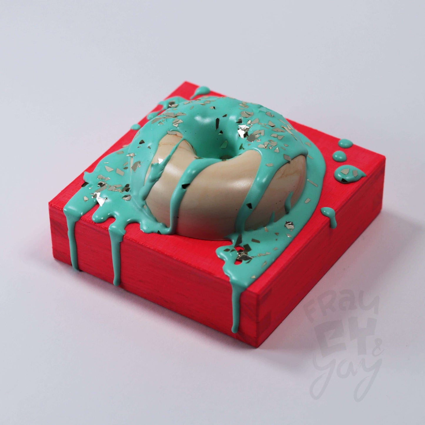 10×10×5,5 DonART mint neonrot auf Massivholz