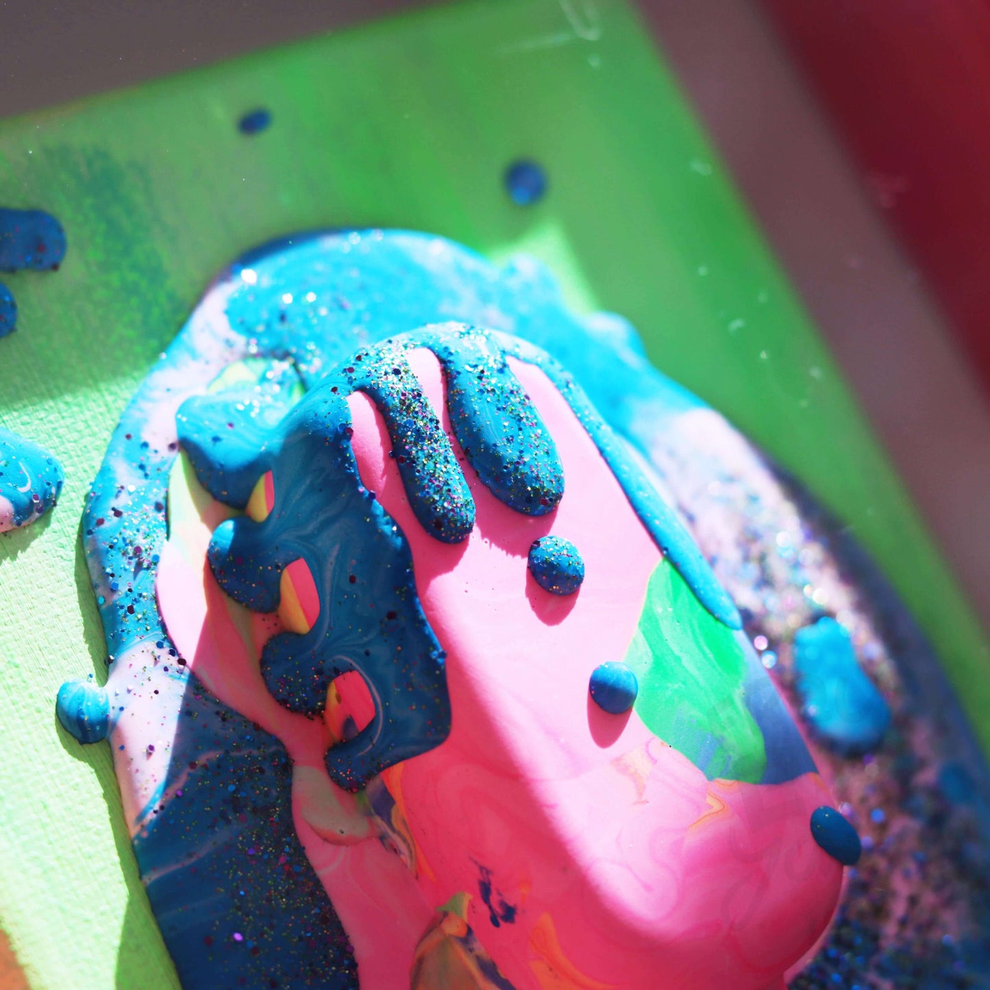 3D Eis Skulptur im Schaukasten Rahmen Glitzer