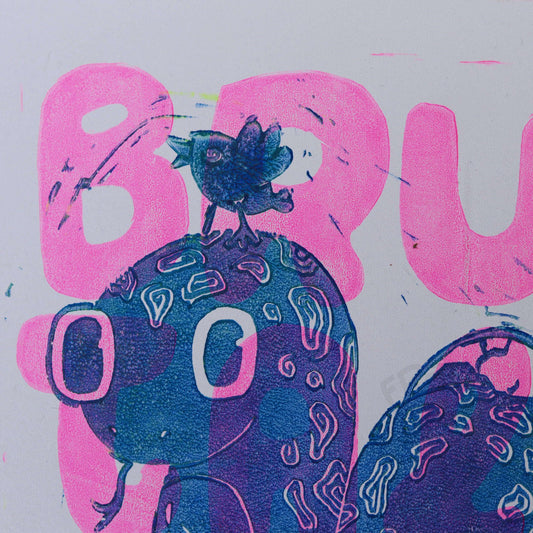 Linoldruck "Brutal Süß" Motiv, blau-pink auf Holz