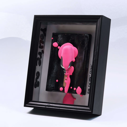 3D Eis Skulptur im Schaukasten Rahmen silber