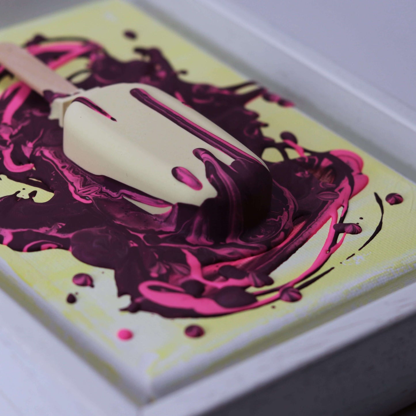 "Vanilla Spice" im Schattenfugenrahmen