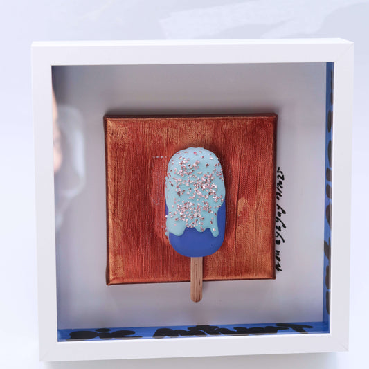 3D Eis Skulptur im Schaukasten Rahmen blau-kupfer