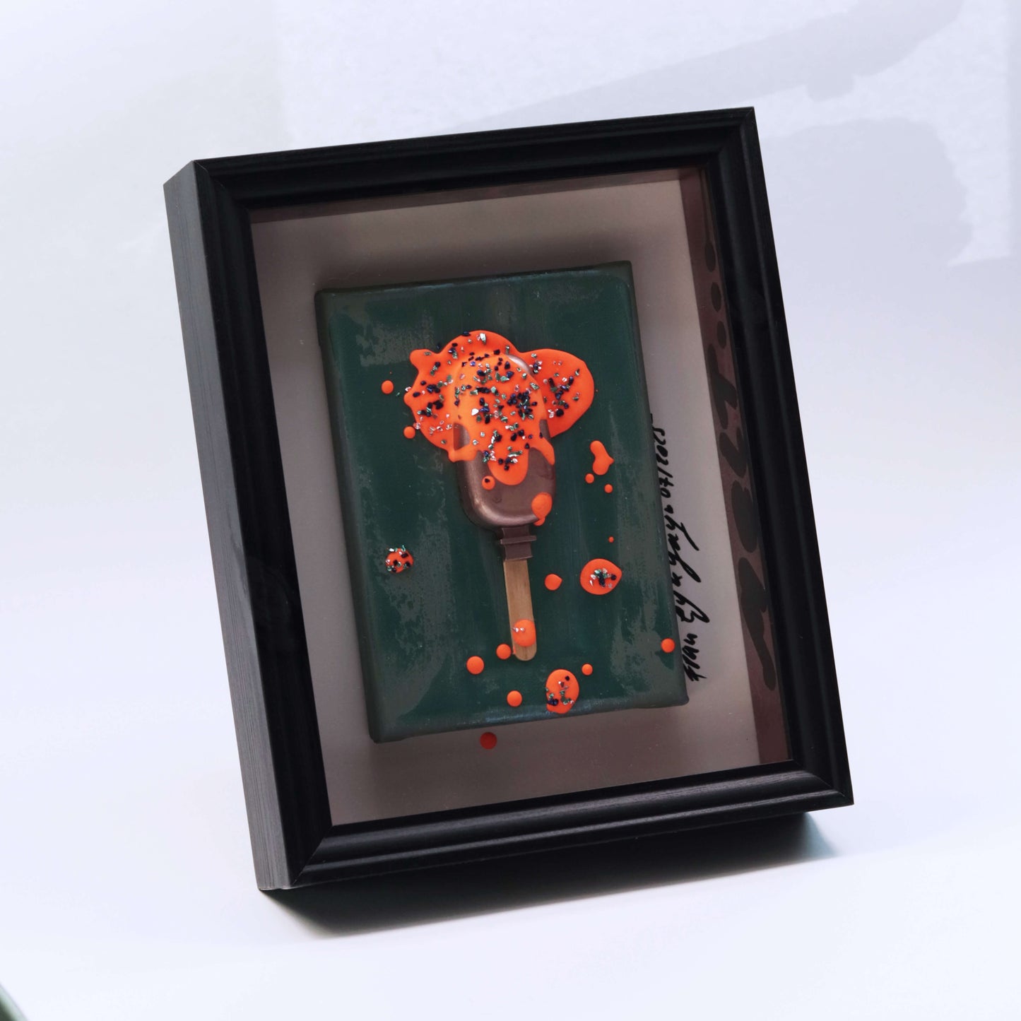 3D Eis Skulptur im Schaukasten Rahmen rosegold